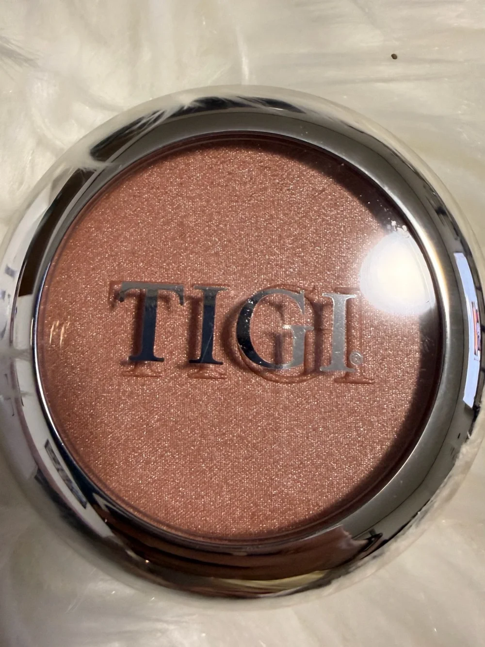TIGI Bronzer in Glamour Shade